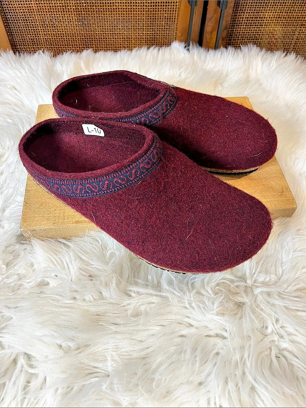 Stegmann Burgundy Felt Slippers Like New